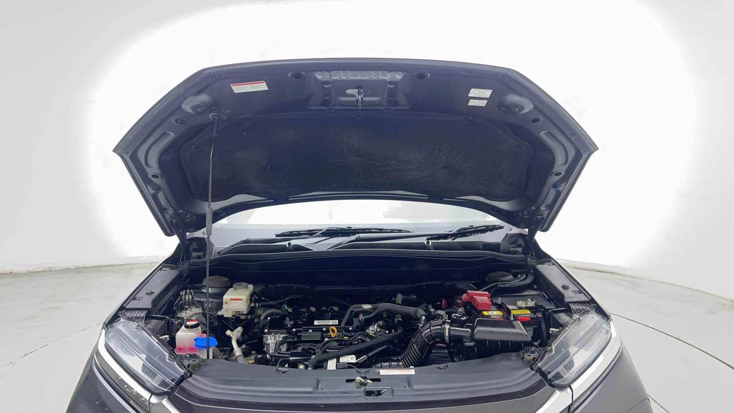 Used 2025 Toyota Urban Cruiser Hyryder V Hybrid Hybrid Automatic engine ENGINE & BONNET OPEN FRONT VIEW
