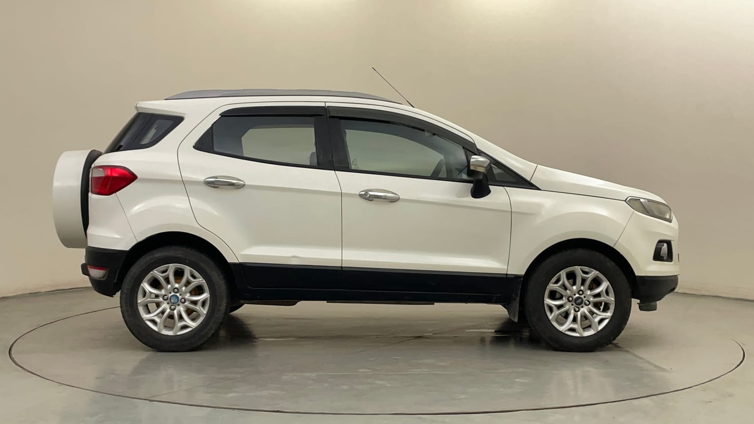 Used 2015 Ford EcoSport Titanium 1.5L Ti-VCT AT Petrol Automatic exterior RIGHT SIDE VIEW