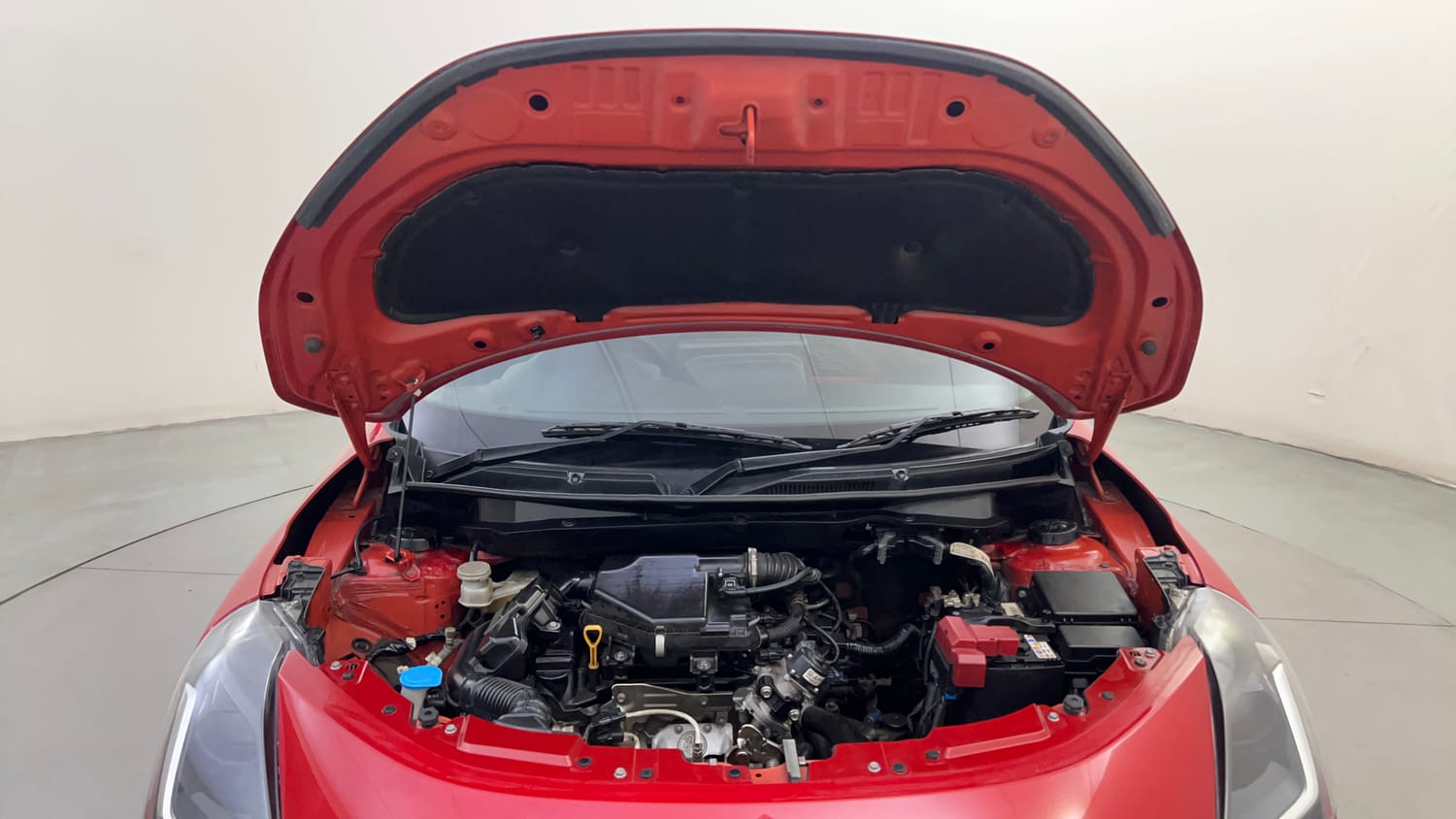 Used 2024 Maruti Suzuki Swift VXi Petrol Manual engine ENGINE & BONNET OPEN FRONT VIEW
