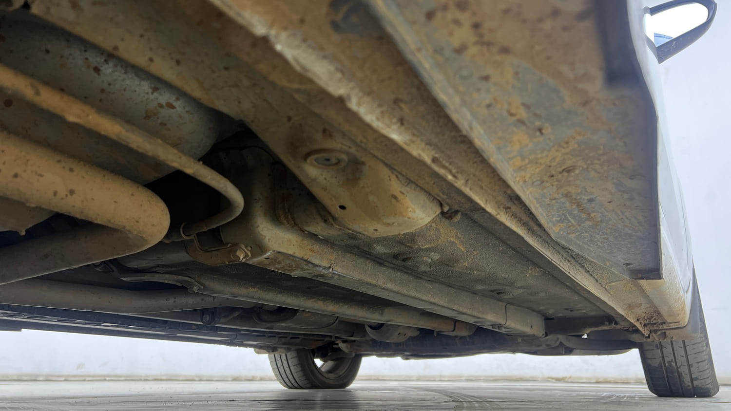 Used 2021 Hyundai Verna SX 1.5 VTVT IVT Petrol Automatic extra REAR RIGHT UNDERBODY VIEW
