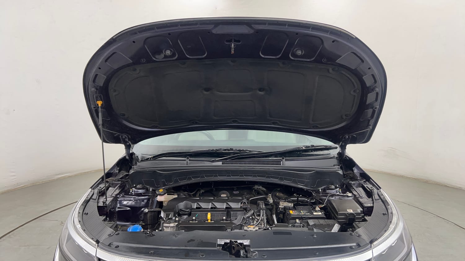 Used 2023 Kia Seltos HTX 1.5 Petrol Manual engine ENGINE & BONNET OPEN FRONT VIEW