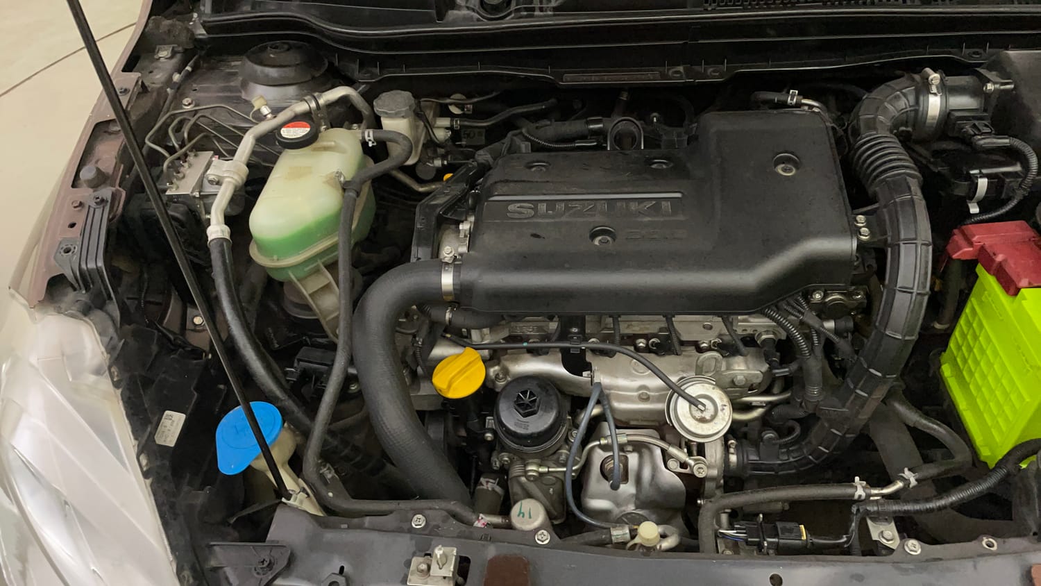 Used 2016 Maruti Suzuki S-Cross Zeta 1.3 Diesel Manual engine ENGINE RIGHT SIDE VIEW