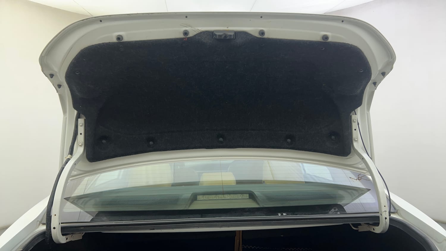 Used 2015 Toyota Corolla Altis VL AT Petrol Petrol Automatic interior DICKY DOOR OPEN VIEW
