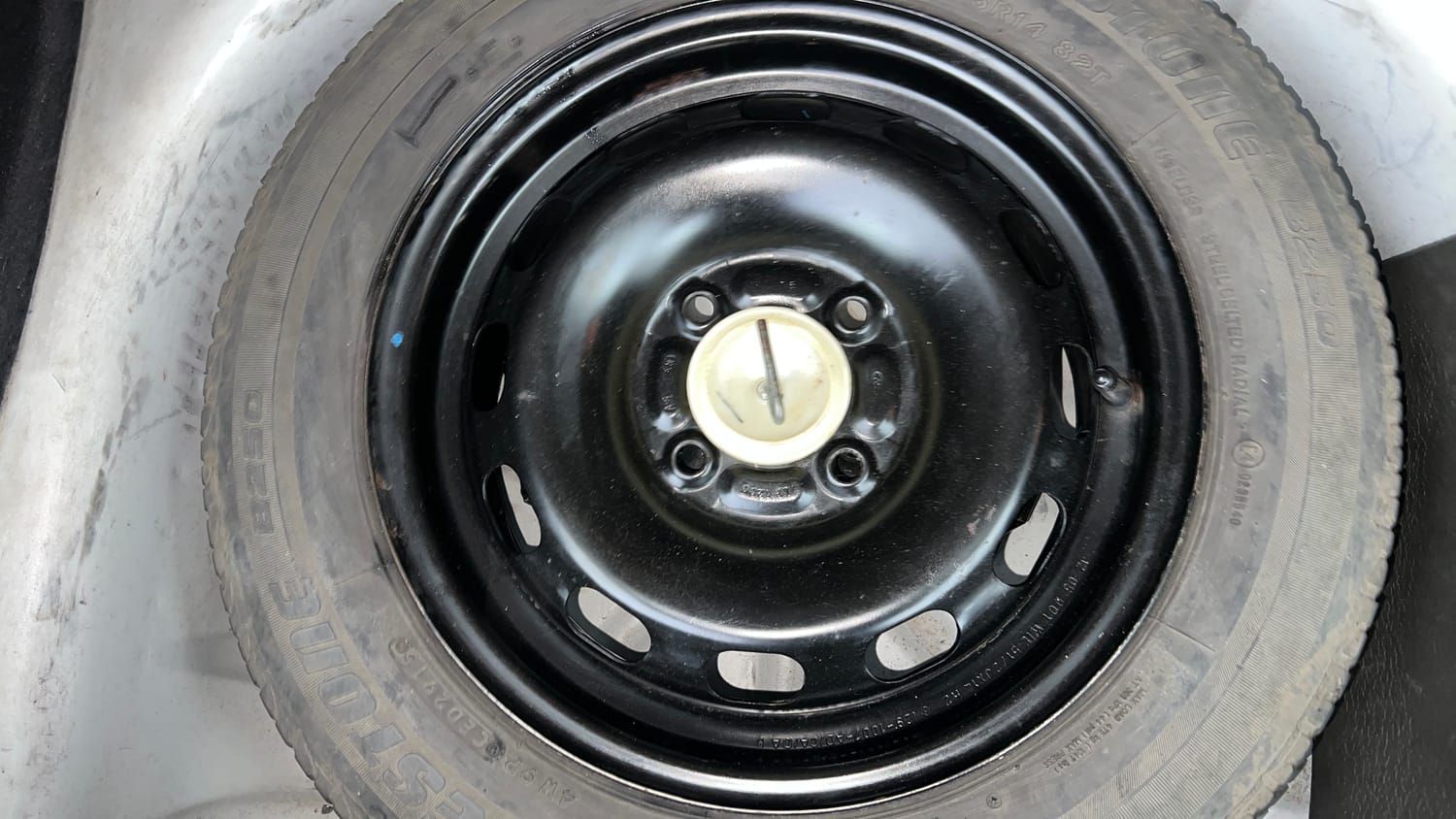 Used 2012 Ford Figo Duratec Petrol ZXI 1.2 Petrol Manual tyres SPARE TYRE VIEW