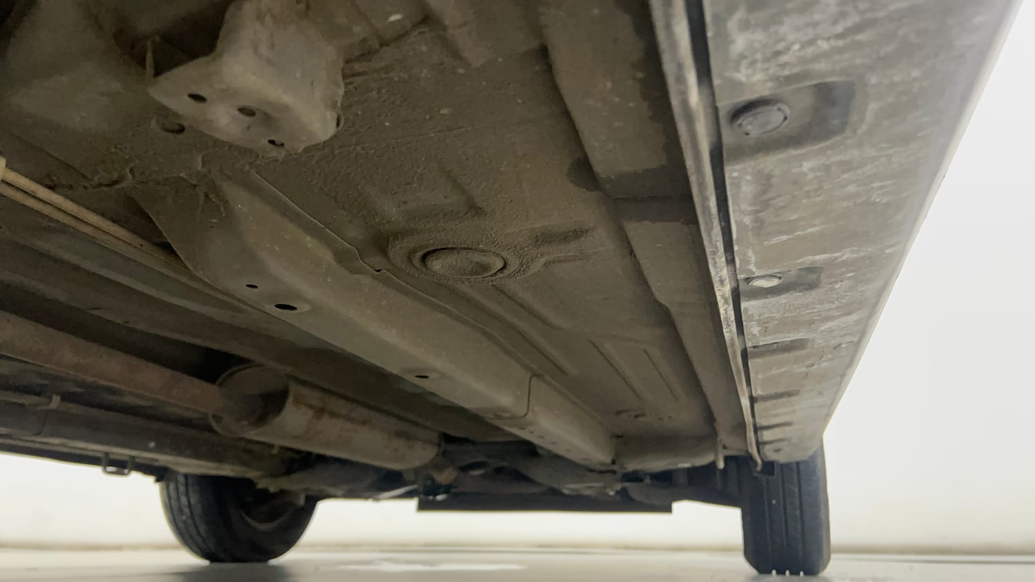 Used 2018 Maruti Suzuki Celerio X Zxi AMT Petrol Automatic extra REAR RIGHT UNDERBODY VIEW