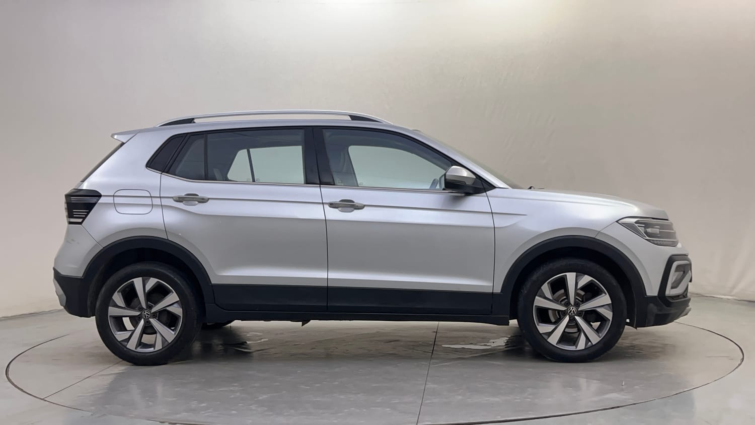 Used 2023 Volkswagen Taigun Topline 1.0 TSI AT Petrol Automatic exterior RIGHT SIDE VIEW