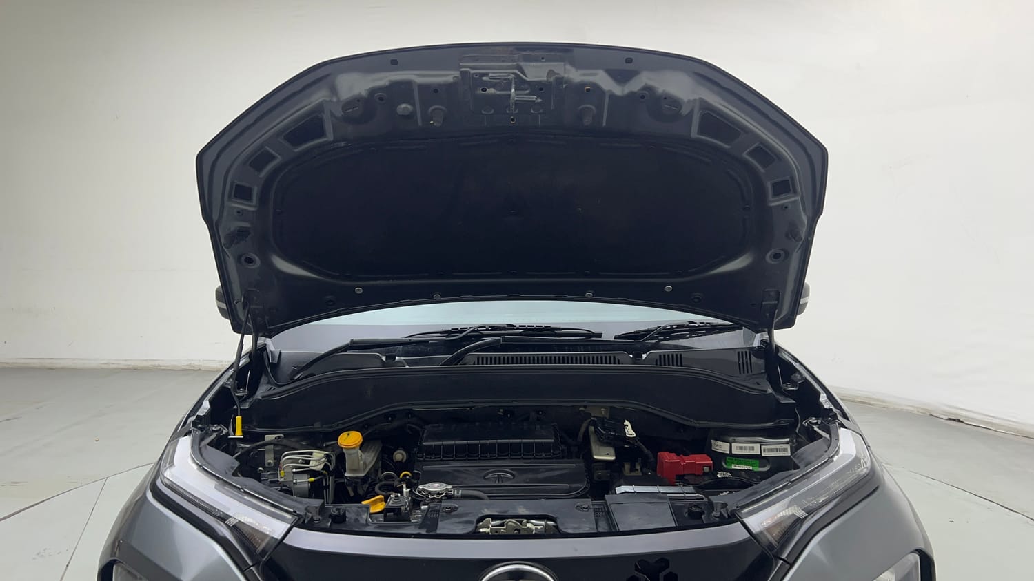 Used 2022 Tata Punch Pure MT Petrol Manual engine ENGINE & BONNET OPEN FRONT VIEW