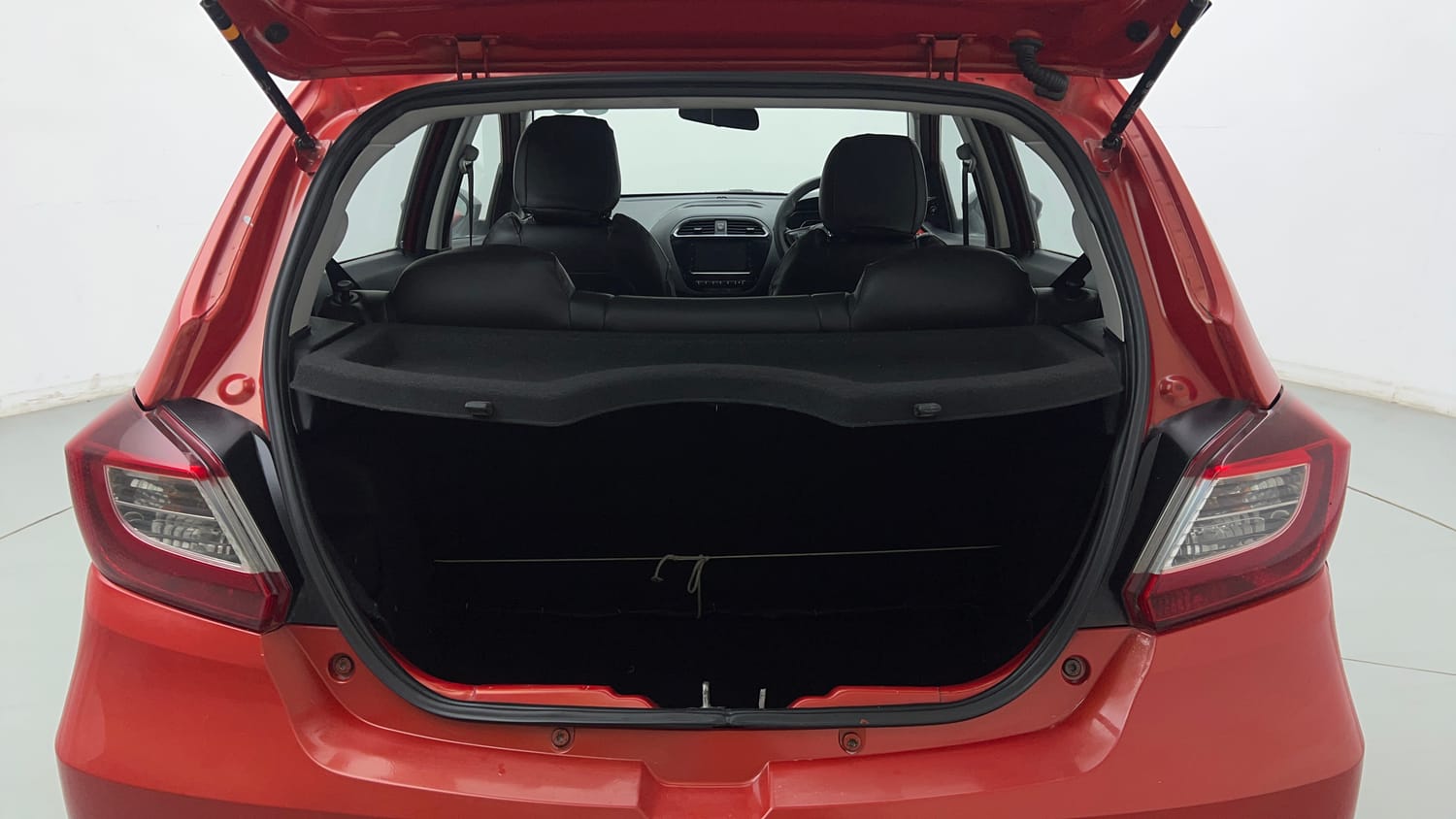 Used 2020 Tata Tiago XZA Plus Petrol Automatic interior DICKY INSIDE VIEW
