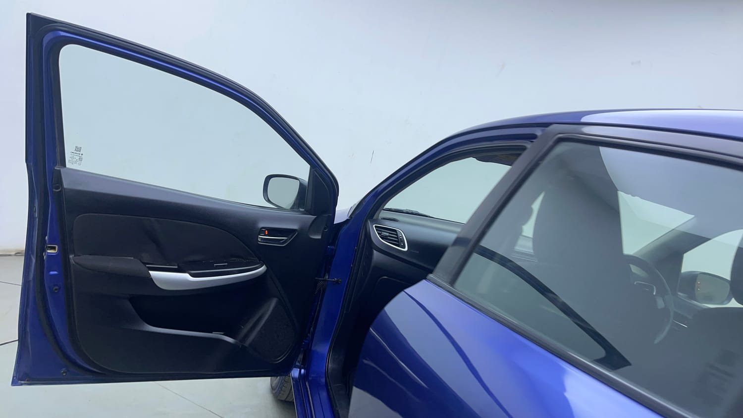 Used 2017 Maruti Suzuki Baleno Delta 1.2 Petrol Manual interior LEFT FRONT DOOR OPEN VIEW