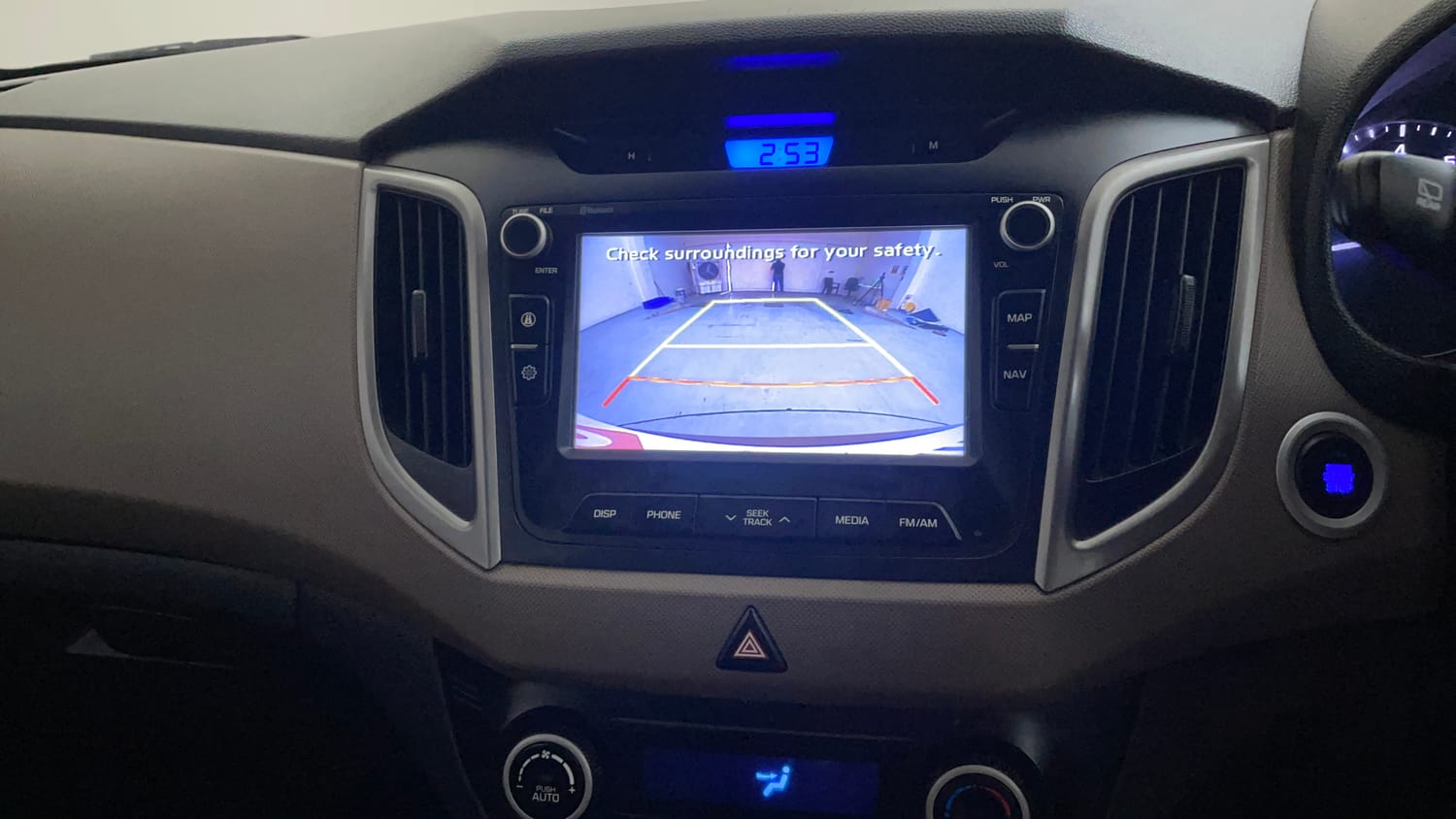 Used 2017 Hyundai Creta 1.6 SX Plus AT Petrol Petrol Automatic top_features Rear camera