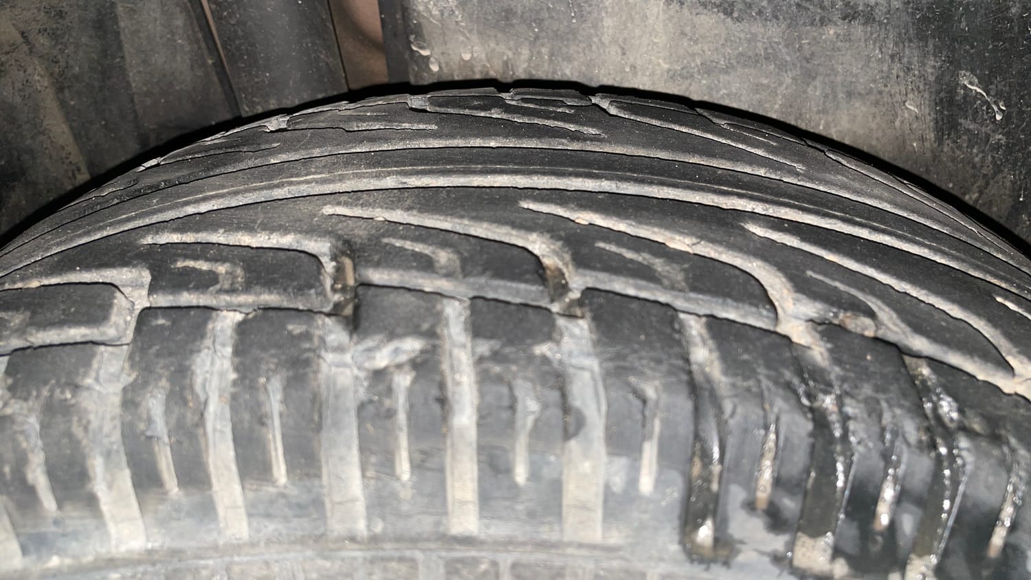 Used 2016 Maruti Suzuki S-Cross Zeta 1.3 Diesel Manual tyres RIGHT REAR TYRE TREAD VIEW