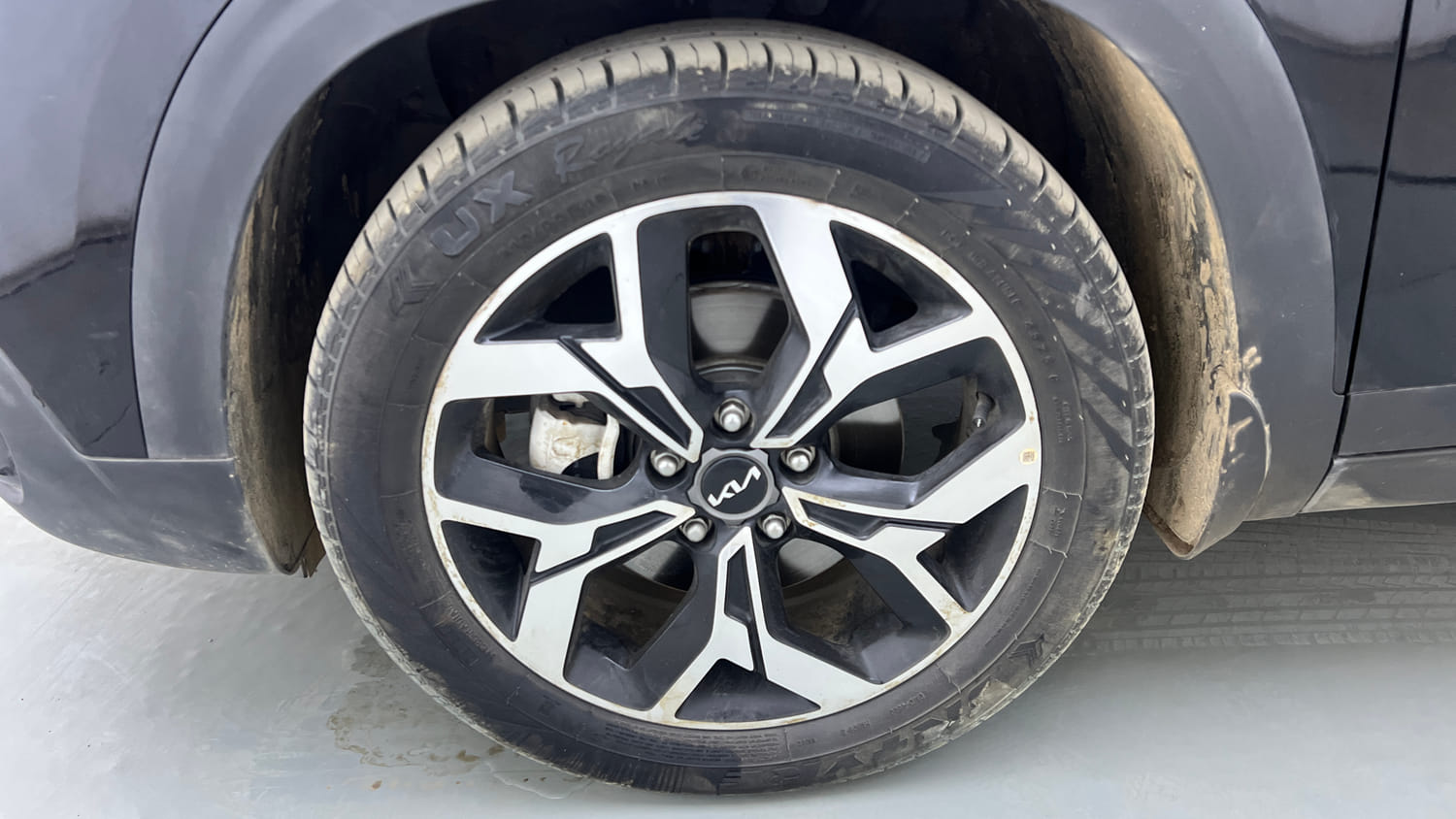 Used 2026 Kia Seltos GTX Plus 1.5 Turbo Petrol DCT Petrol Automatic tyres LEFT FRONT TYRE RIM VIEW