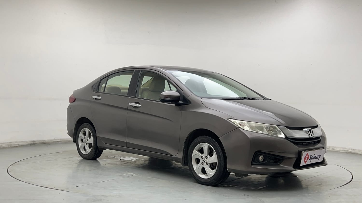 Used 2015 Honda City VX CVT Petrol Automatic exterior RIGHT FRONT CORNER VIEW