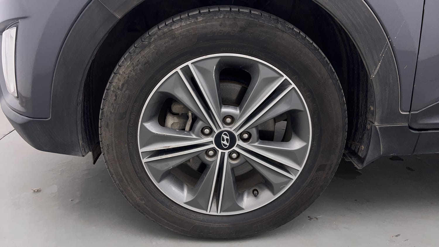 Used 2018 Hyundai Creta SX Plus 1.6 AT Petrol Petrol Automatic tyres LEFT FRONT TYRE RIM VIEW