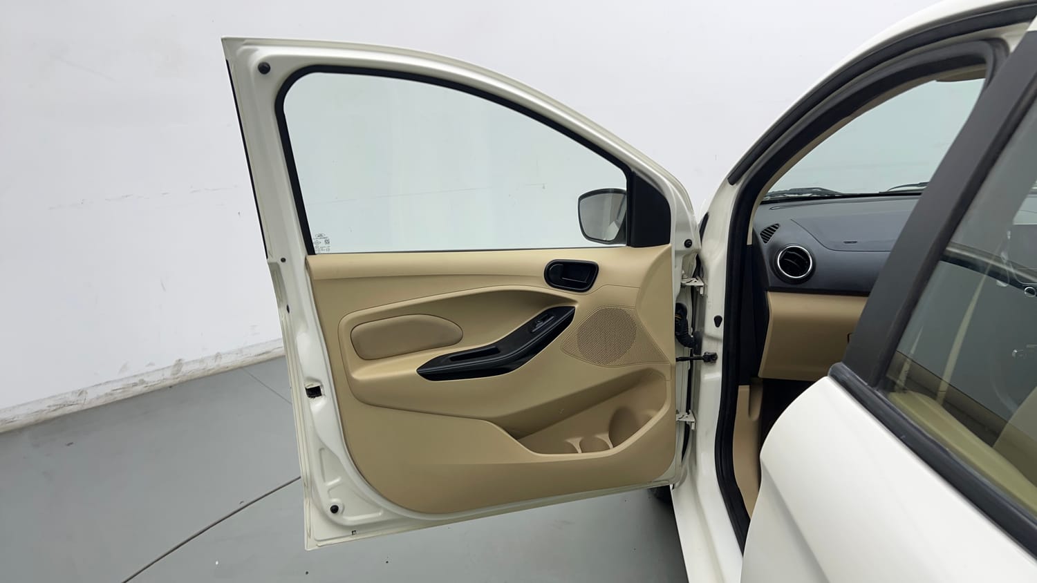 Used 2021 Ford Figo Aspire Titanium Plus 1.2 Ti-VCT Petrol Manual interior LEFT FRONT DOOR OPEN VIEW