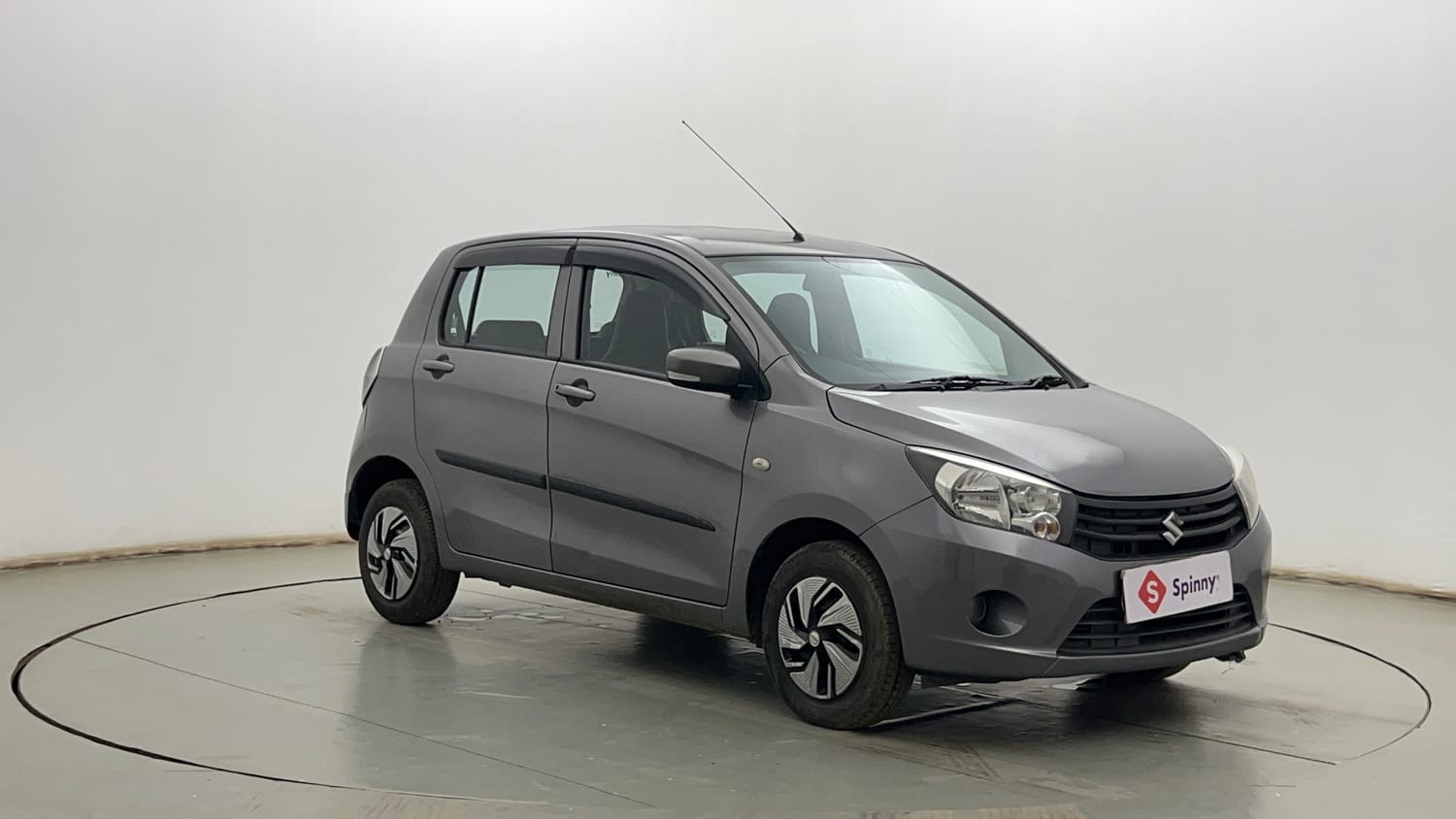 Used 2014 Maruti Suzuki Celerio LXi Petrol Manual exterior RIGHT FRONT CORNER VIEW