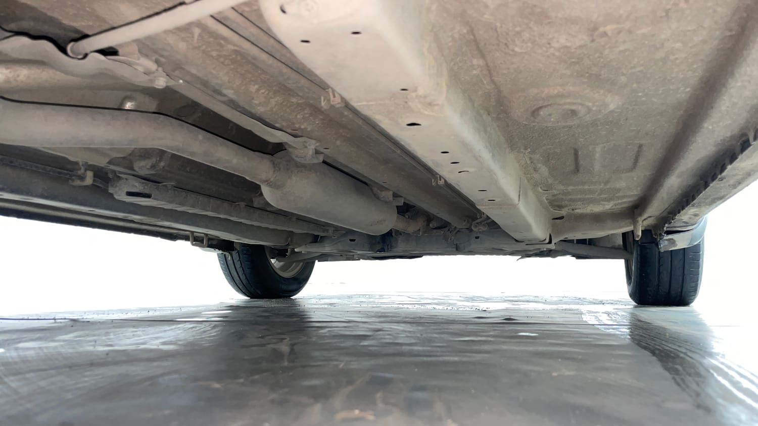 Used 2022 Maruti Suzuki Ciaz Zeta 1.5 Petrol Manual extra REAR RIGHT UNDERBODY VIEW