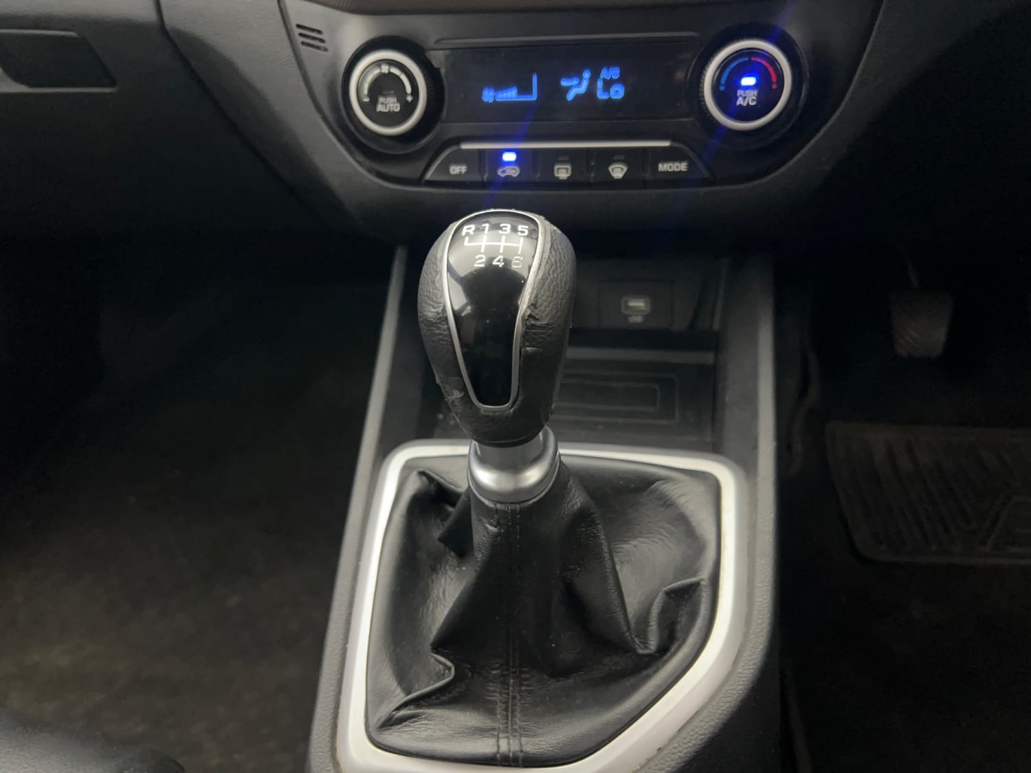 Used 2019 Hyundai Creta SX 1.6 Petrol Petrol Manual interior GEAR  KNOB VIEW