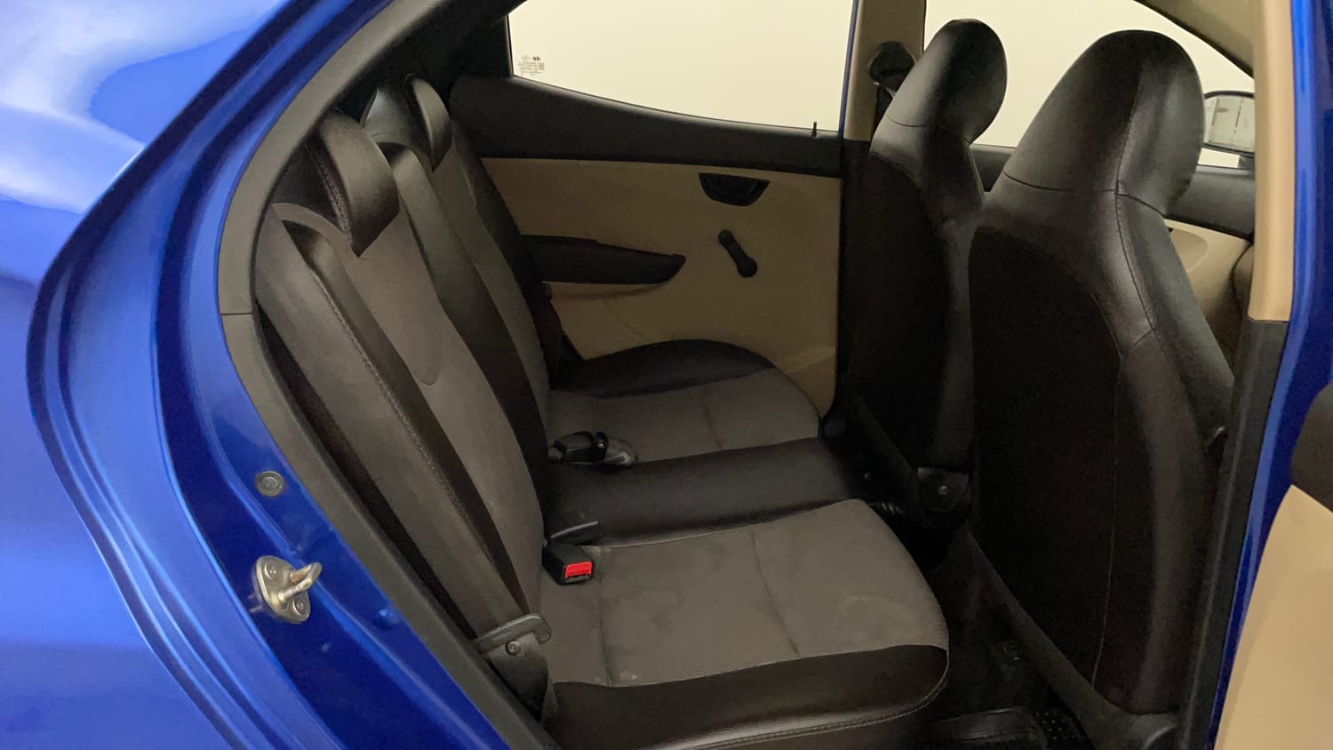Used 2013 Hyundai Eon Era + Petrol Manual interior RIGHT SIDE REAR DOOR CABIN VIEW