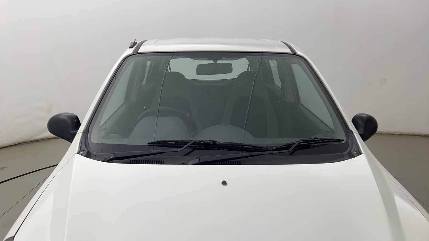 Used 2013 Maruti Suzuki Alto 800 Lxi Petrol Manual exterior FRONT WINDSHIELD VIEW