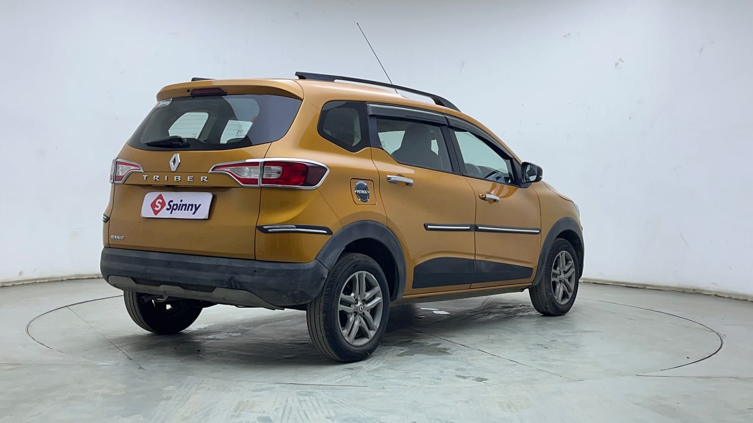 Used 2023 Renault Triber RXZ EASY-R AMT Petrol Automatic exterior RIGHT REAR CORNER VIEW