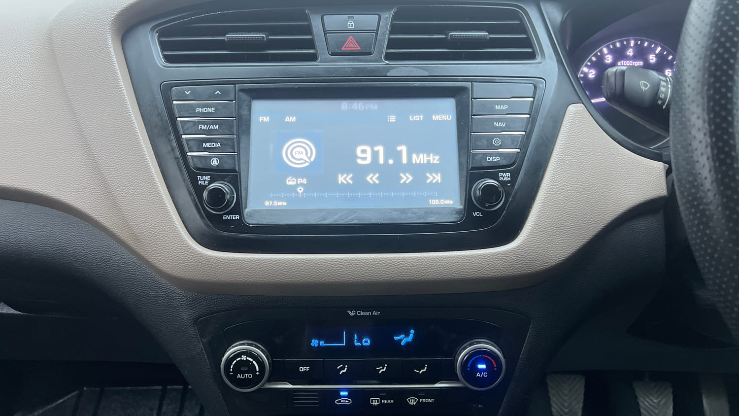 Used 2018 Hyundai Elite i20 Asta 1.2 Petrol Manual interior MUSIC SYSTEM & AC CONTROL VIEW