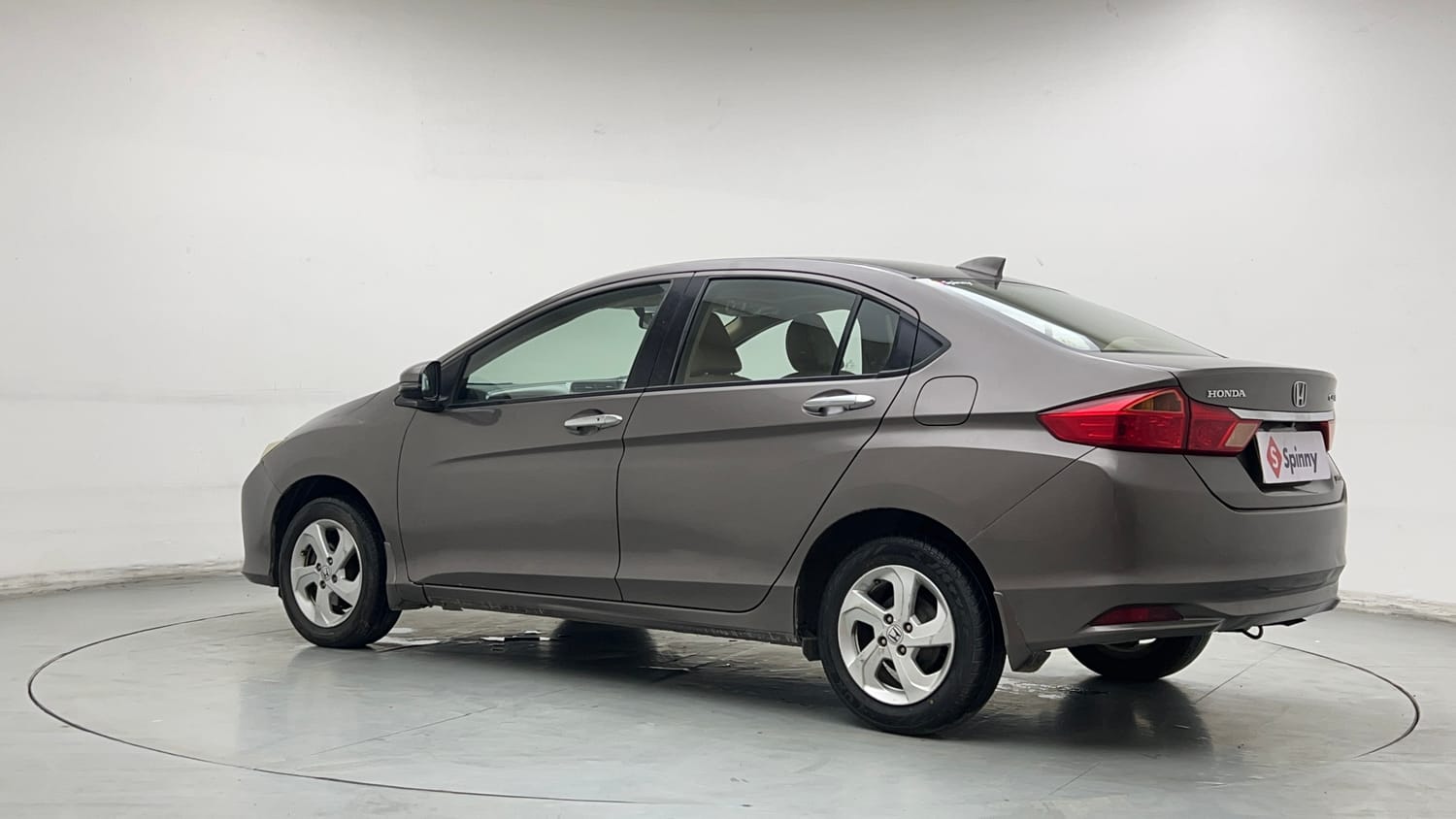 Used 2015 Honda City VX CVT Petrol Automatic exterior LEFT REAR CORNER VIEW