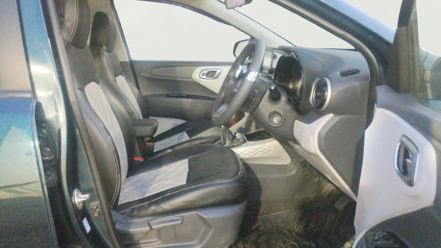 Used 2021 Hyundai Grand i10 Nios Sportz 1.2 Kappa VTVT Petrol Manual interior RIGHT SIDE FRONT DOOR CABIN VIEW