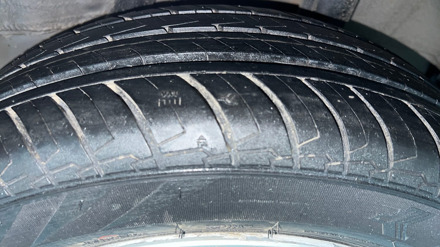 Used 2015 Honda City VX CVT Petrol Automatic tyres LEFT REAR TYRE TREAD VIEW