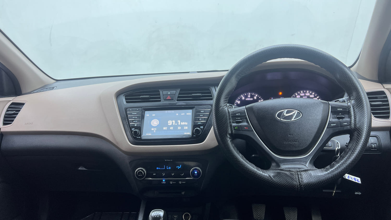 Used 2018 Hyundai Elite i20 Asta 1.2 Petrol Manual interior DASHBOARD VIEW