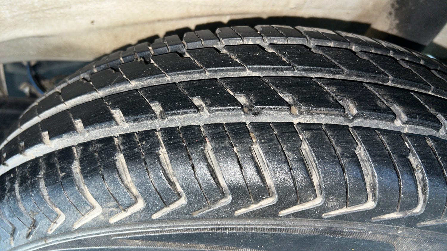Used 2023 Maruti Suzuki Alto K10 LXi Petrol Manual tyres LEFT REAR TYRE TREAD VIEW