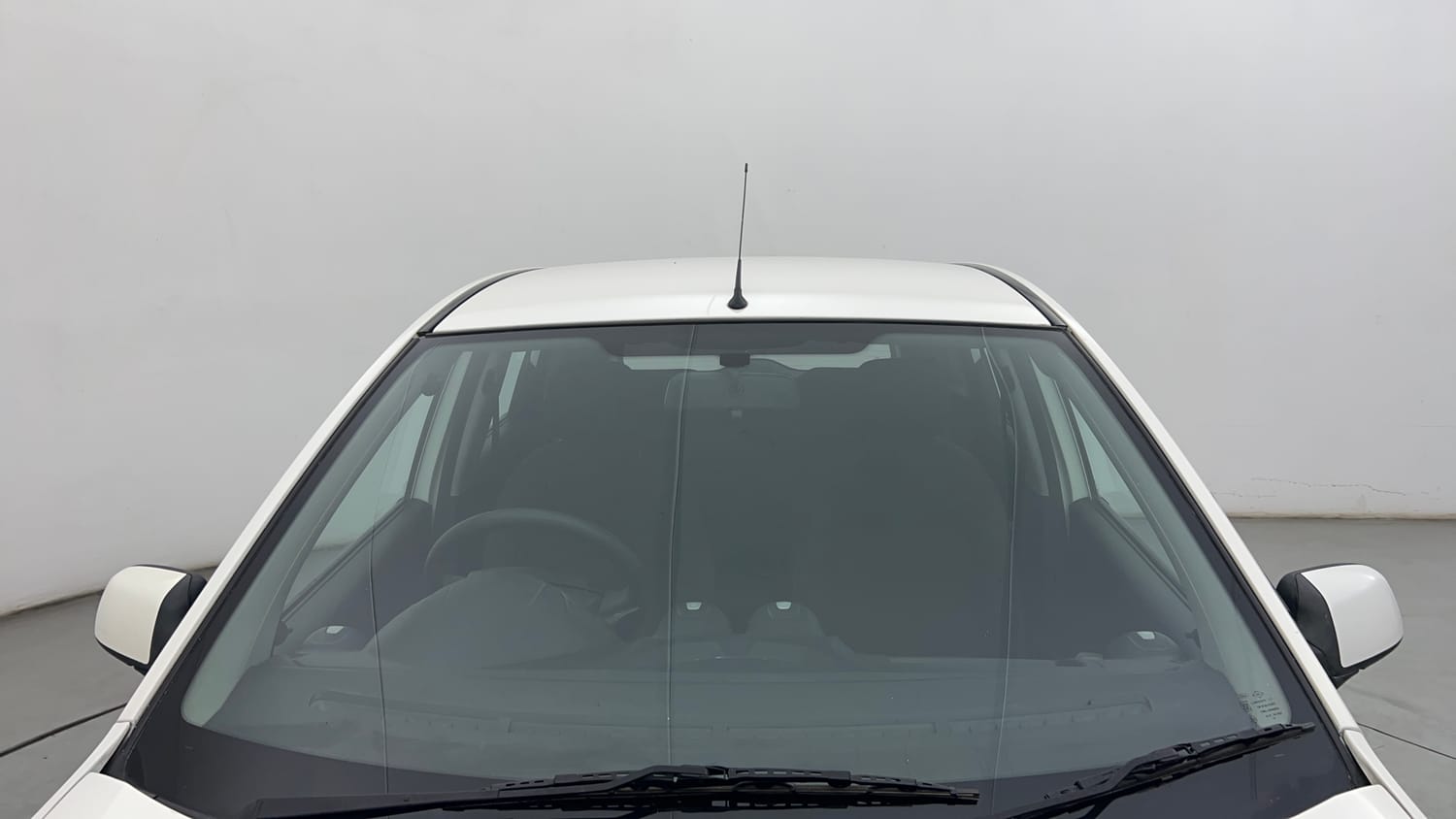 Used 2012 Ford Figo Duratec Petrol ZXI 1.2 Petrol Manual exterior FRONT WINDSHIELD VIEW