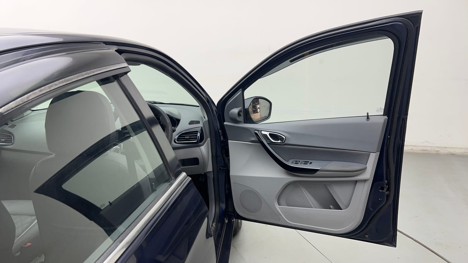Used 2021 Tata Tigor XZ Plus Petrol Manual interior RIGHT FRONT DOOR OPEN VIEW