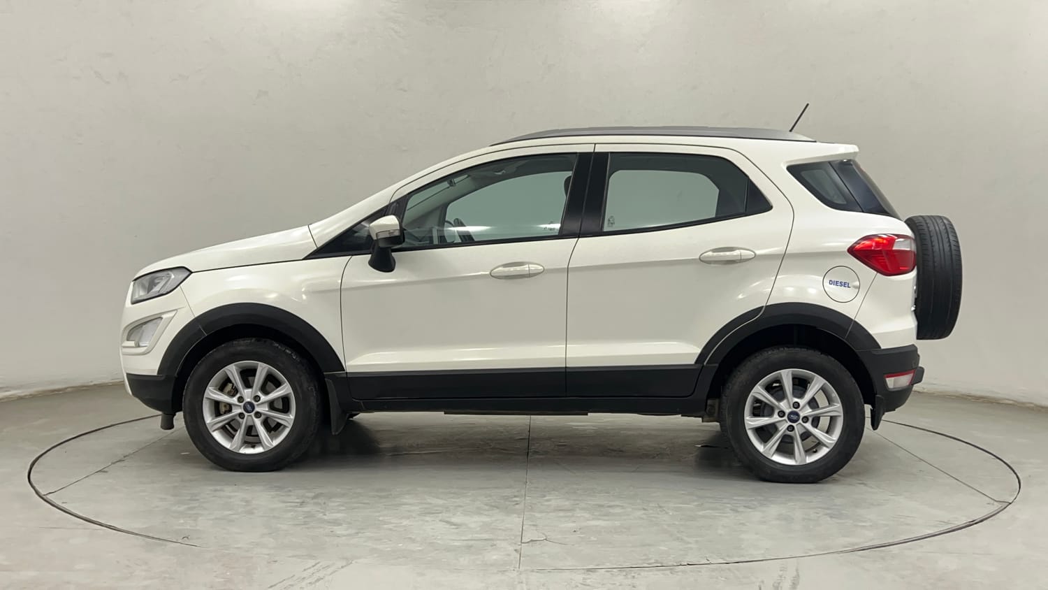 Used 2020 Ford EcoSport Titanium 1.5L TDCi Diesel Manual exterior LEFT SIDE VIEW