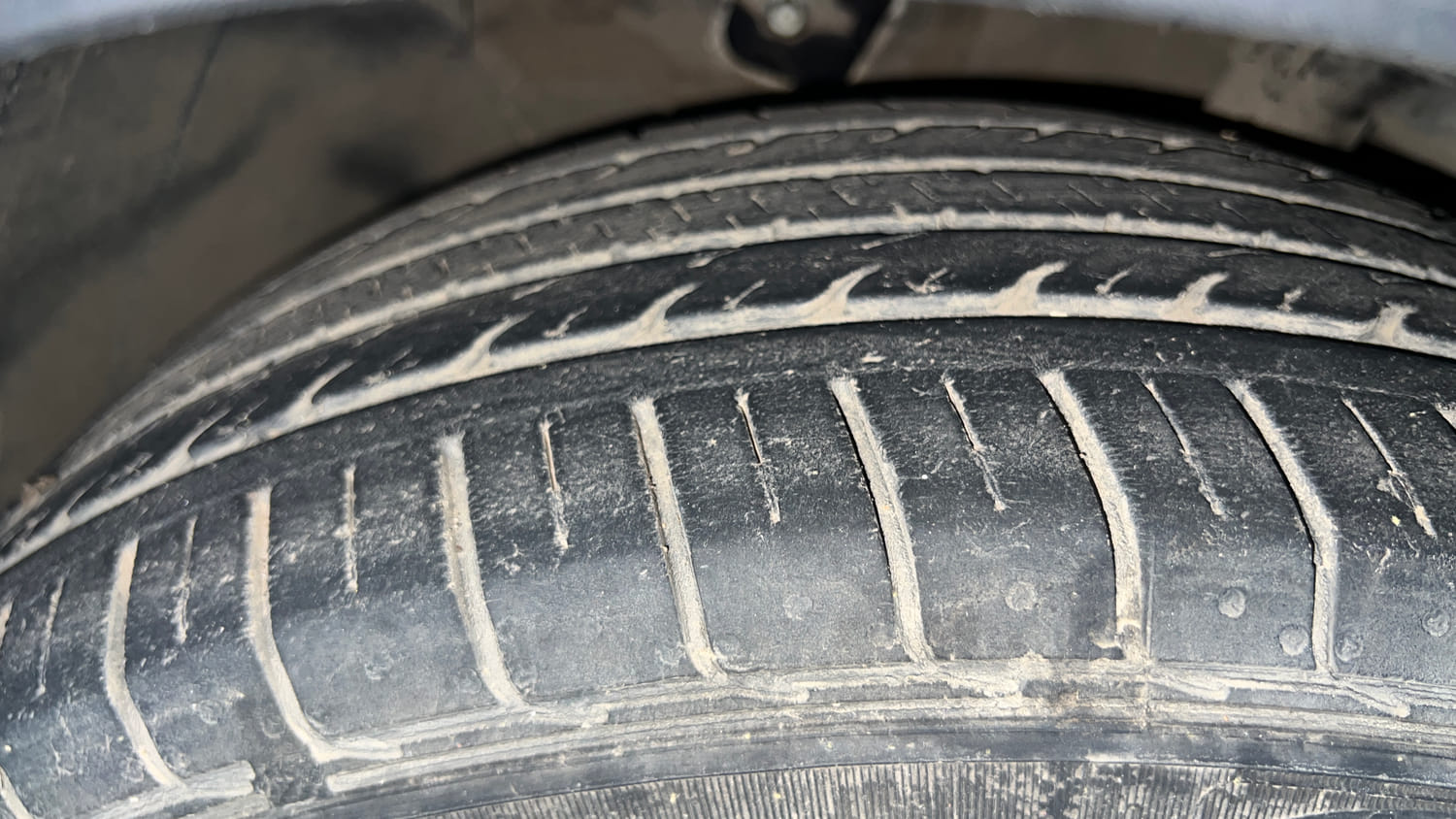 Used 2020 Kia Seltos GTX Plus AT 1.5 Diesel Diesel Automatic tyres LEFT FRONT TYRE TREAD VIEW