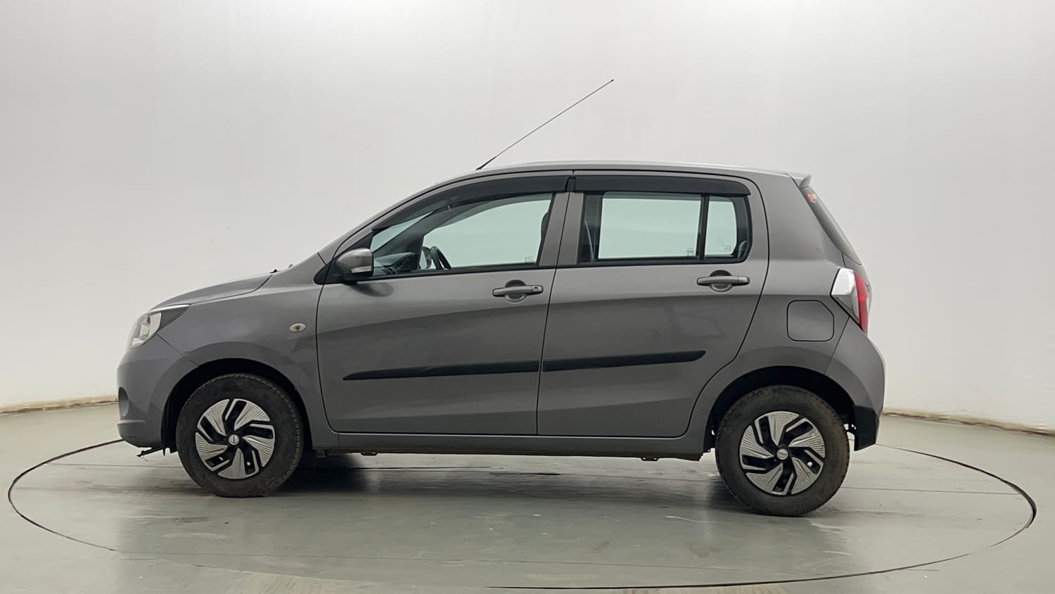 Used 2014 Maruti Suzuki Celerio LXi Petrol Manual exterior LEFT SIDE VIEW