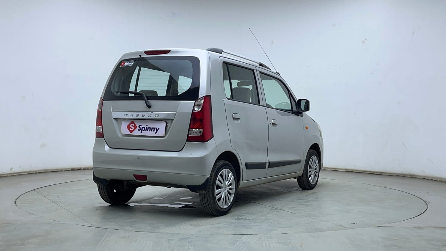 Used 2014 Maruti Suzuki Wagon R VXI Petrol Manual exterior RIGHT REAR CORNER VIEW