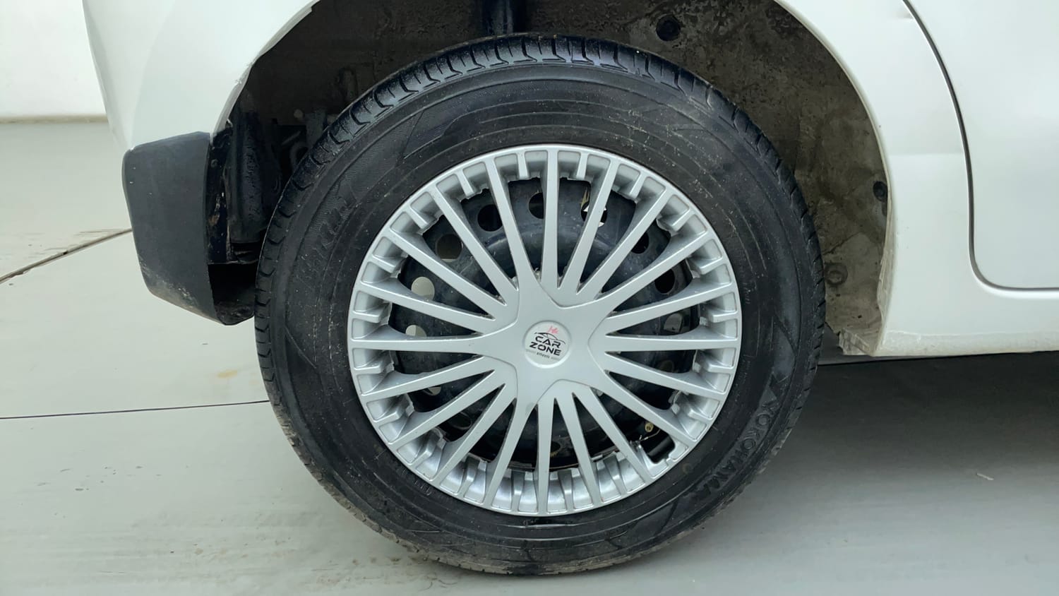 Used 2014 Maruti Suzuki Celerio VXi Petrol Manual tyres RIGHT REAR TYRE RIM VIEW