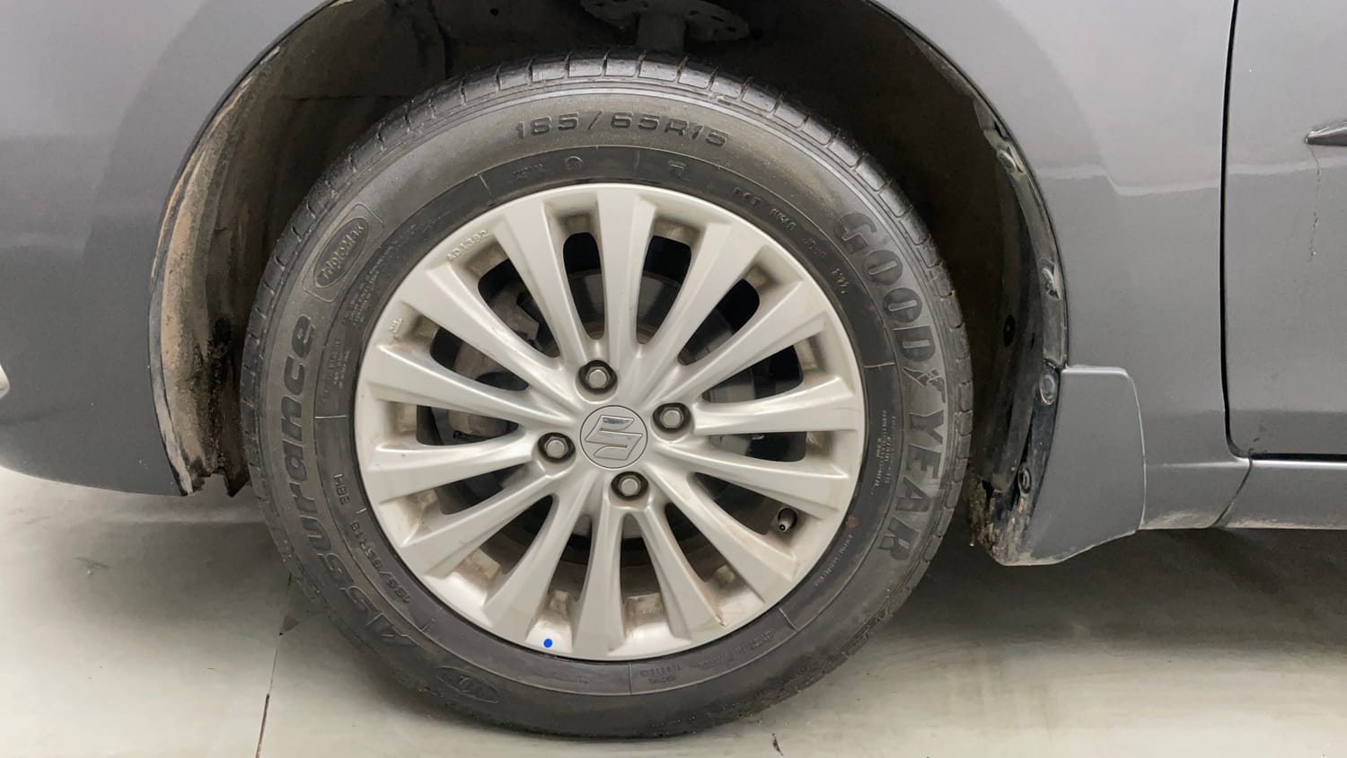 Used 2022 Maruti Suzuki Ciaz Zeta 1.5 Petrol Manual tyres LEFT FRONT TYRE RIM VIEW