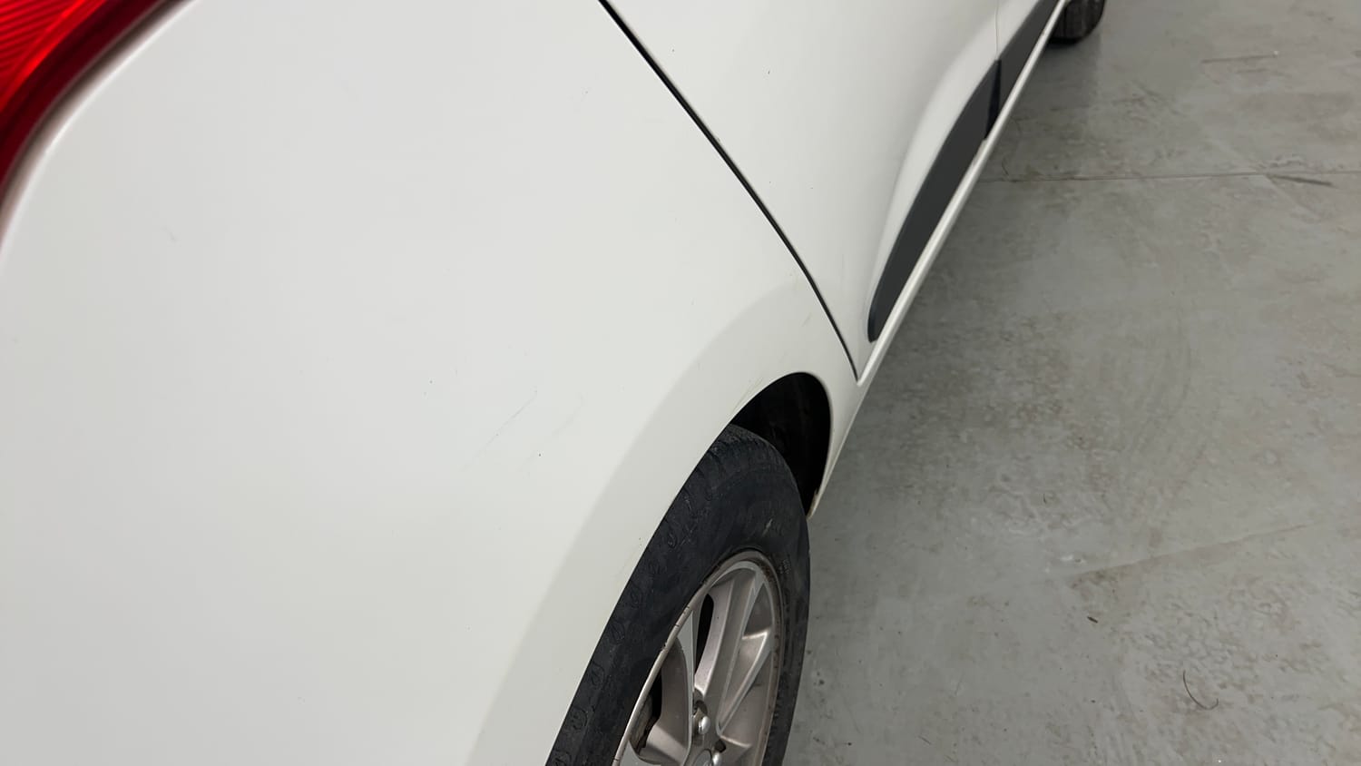 Used 2016 Hyundai Grand i10 Asta AT 1.2 Kappa VTVT (O) Petrol Automatic dents MINOR SCRATCH