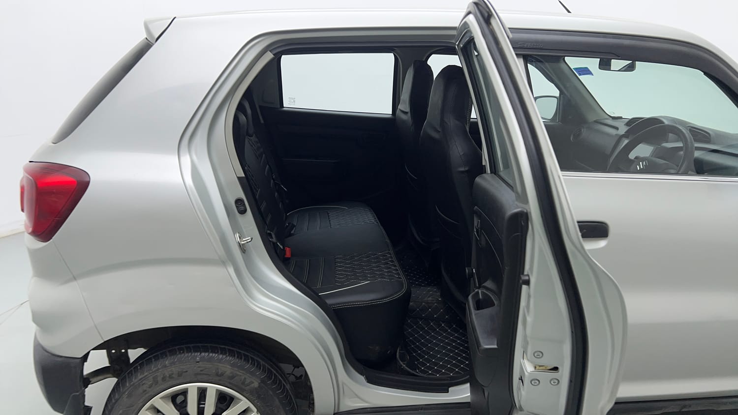 Used 2024 Maruti Suzuki S-Presso VXi S-CNG Cng Manual interior RIGHT SIDE REAR DOOR CABIN VIEW