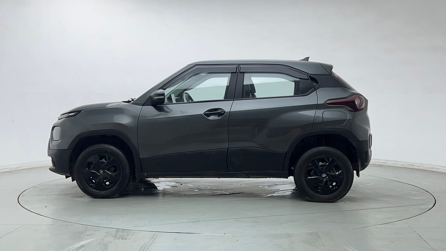 Used 2025 Tata Punch Pure MT Petrol Manual exterior LEFT SIDE VIEW