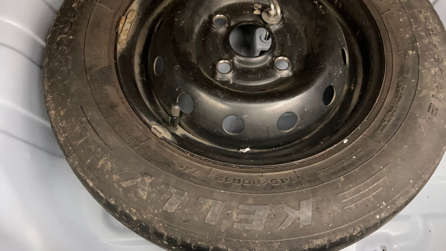 Used 2013 Maruti Suzuki Alto 800 Lxi Petrol Manual tyres SPARE TYRE VIEW