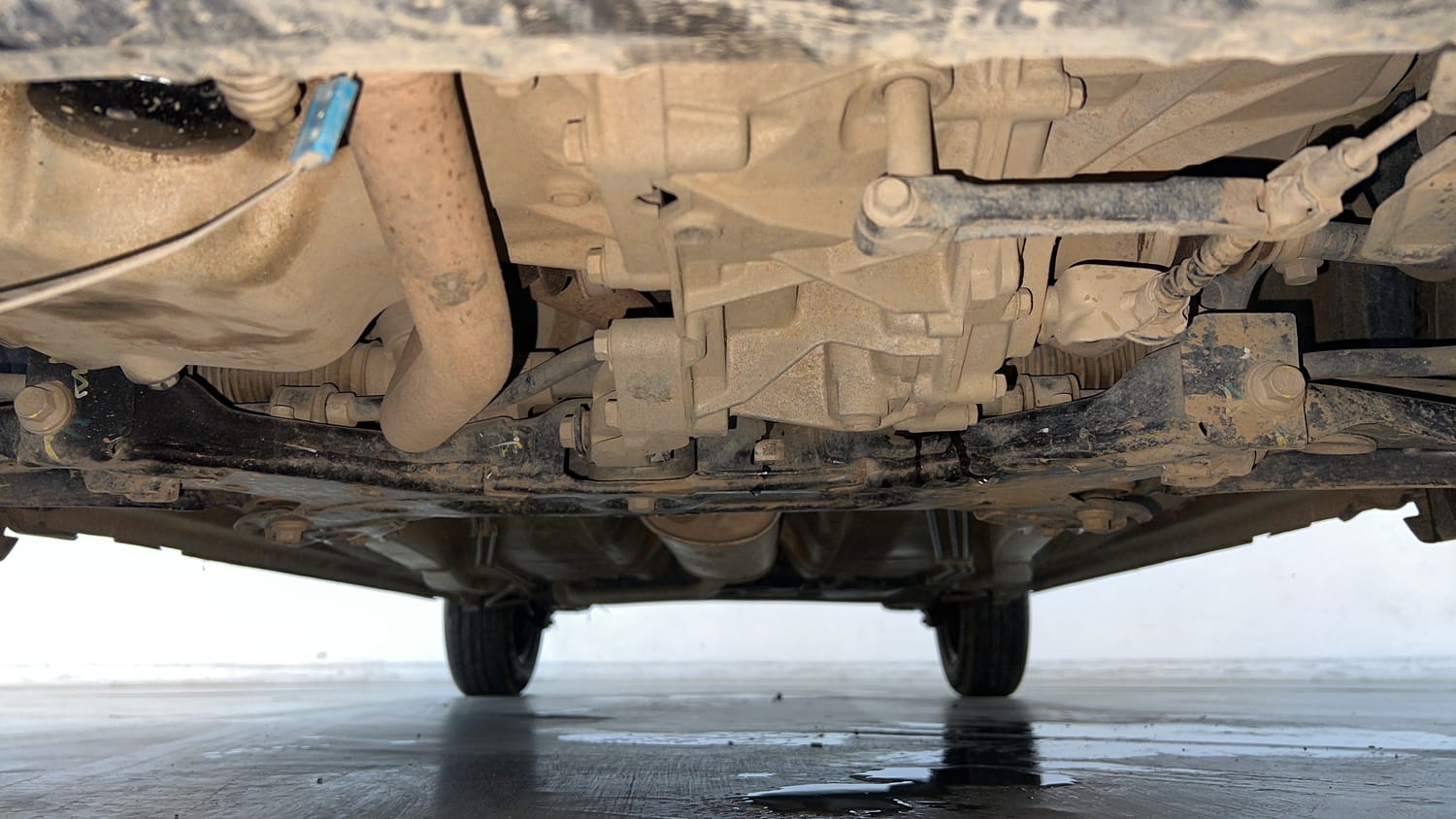 Used 2024 Maruti Suzuki S-Presso VXi S-CNG Cng Manual extra FRONT LEFT UNDERBODY VIEW