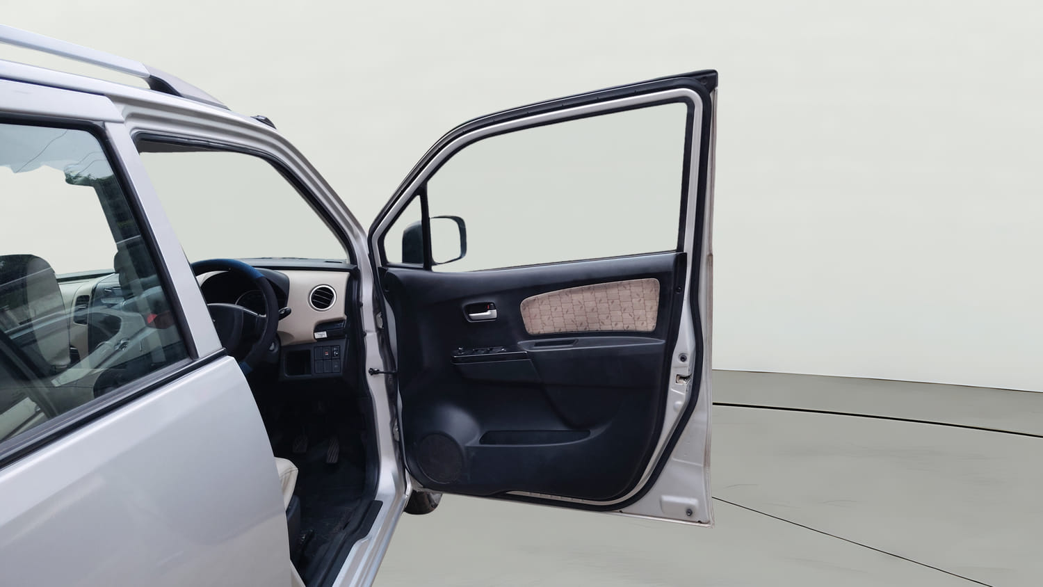 Used 2017 Maruti Suzuki Wagon R VXI Petrol Manual interior RIGHT FRONT DOOR OPEN VIEW