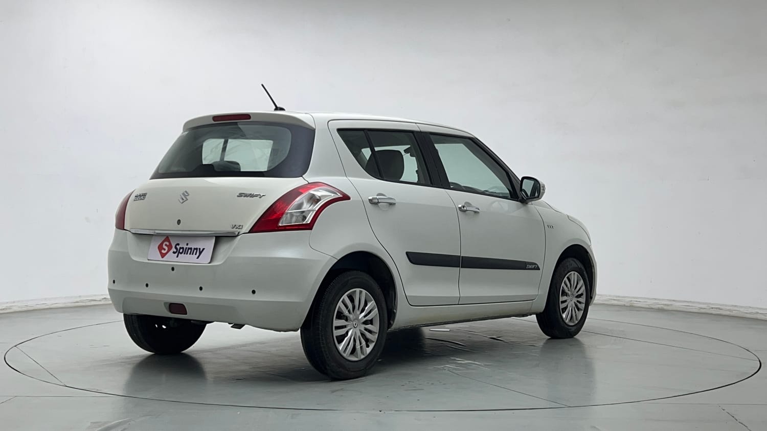 Used 2015 Maruti Suzuki Swift VXi Petrol Manual exterior RIGHT REAR CORNER VIEW
