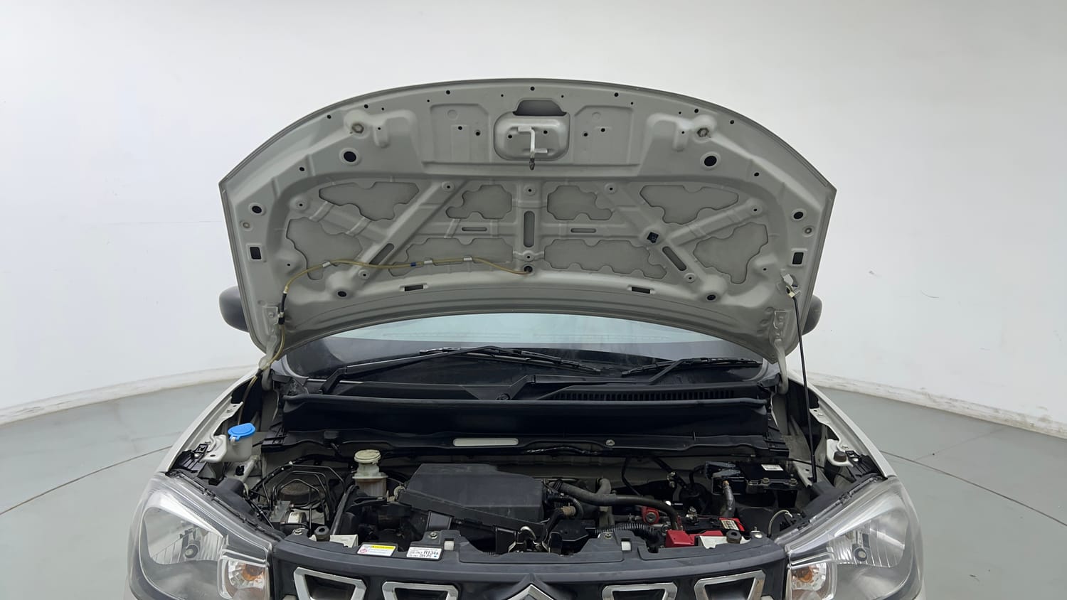 Used 2024 Maruti Suzuki S-Presso VXi S-CNG Cng Manual engine ENGINE & BONNET OPEN FRONT VIEW