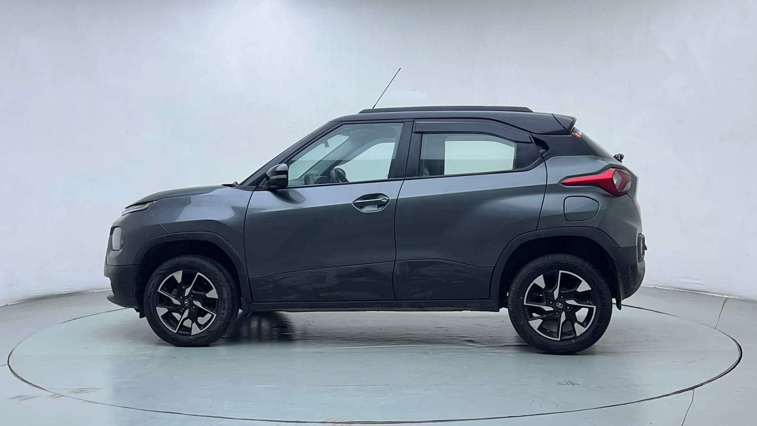 Used 2022 Tata Punch Creative MT Petrol Manual exterior LEFT SIDE VIEW