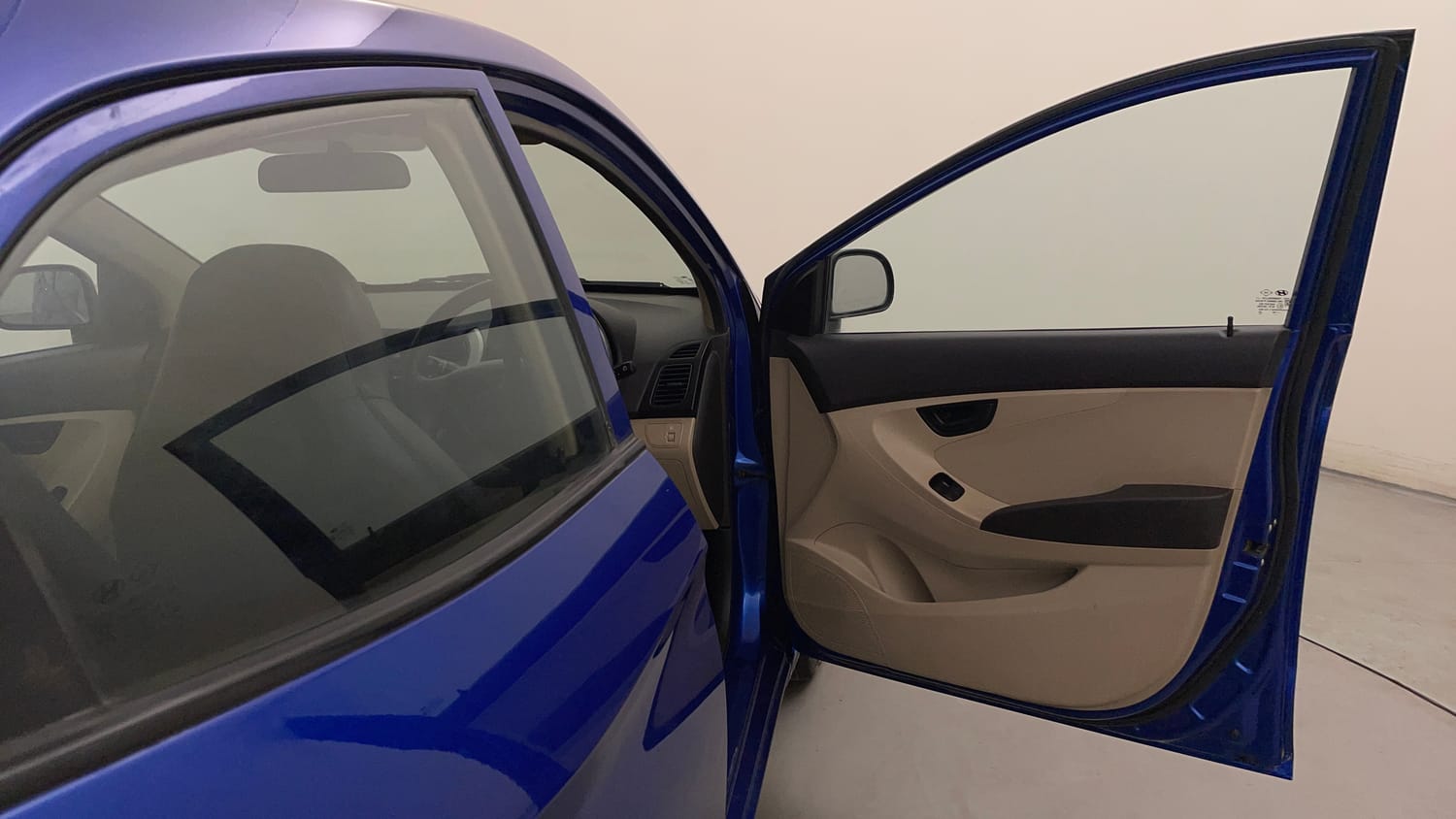 Used 2013 Hyundai Eon Era + Petrol Manual interior RIGHT FRONT DOOR OPEN VIEW