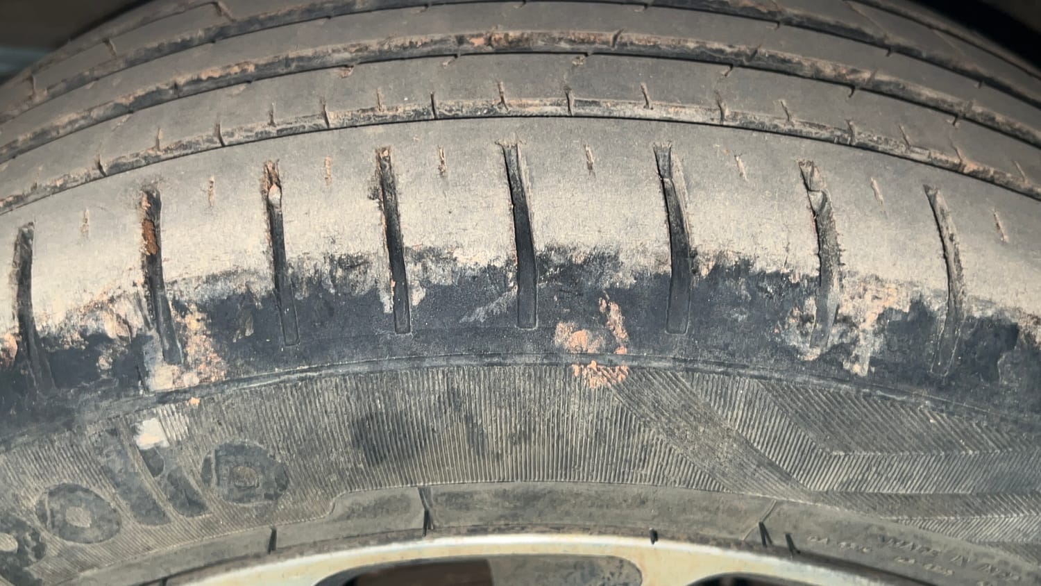 Used 2021 Maruti Suzuki Baleno Alpha Petrol Manual tyres LEFT FRONT TYRE TREAD VIEW